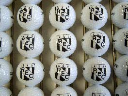 Tampographie sur balles de golf (ajout d'un logo)